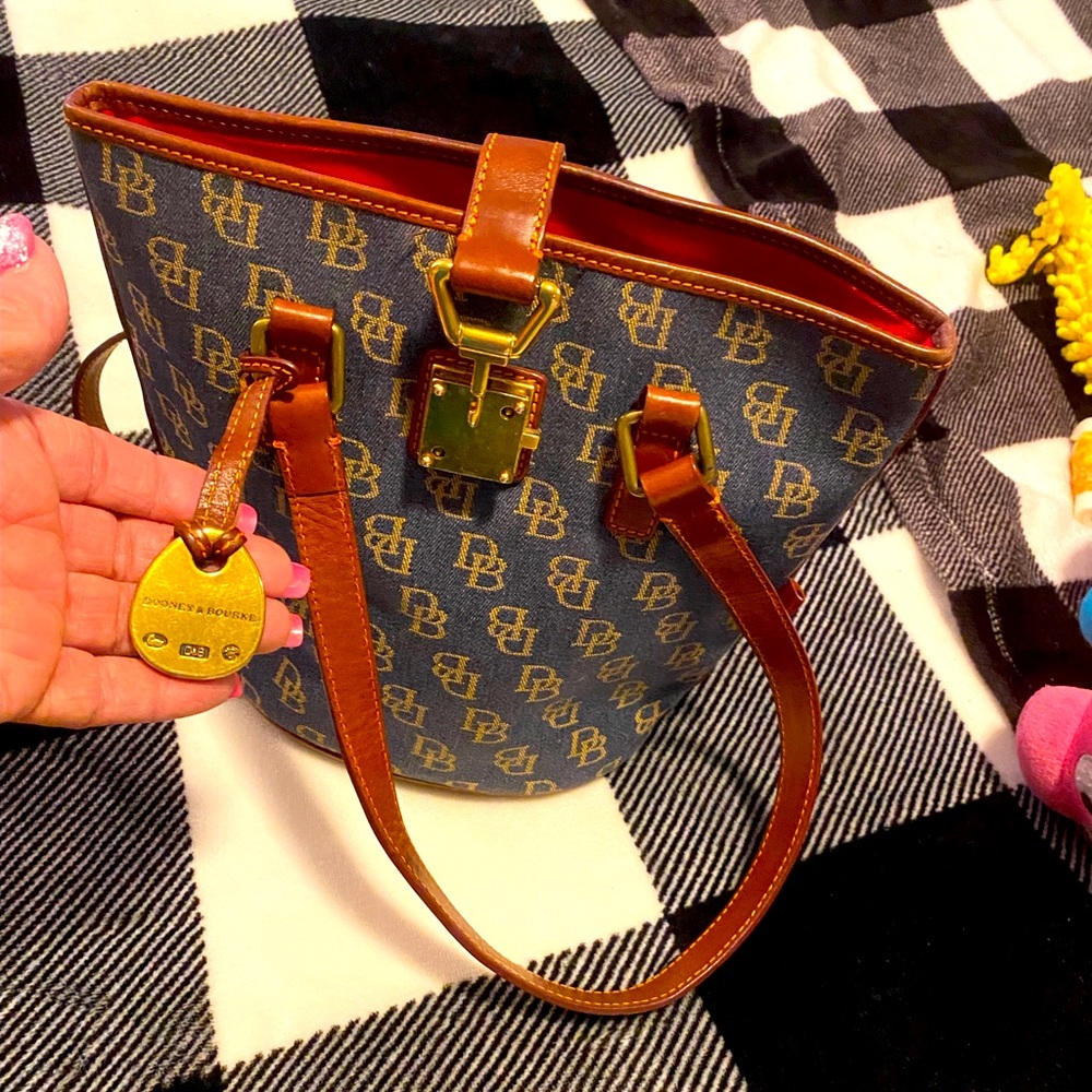 Dooney & Bourke bag